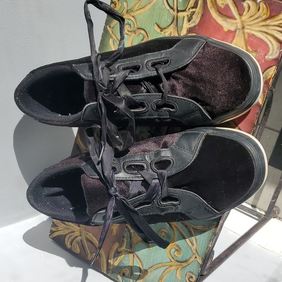 Velvet shoe - Picture 4 of 4